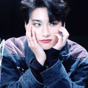 Meet your Posher, Caitlyn